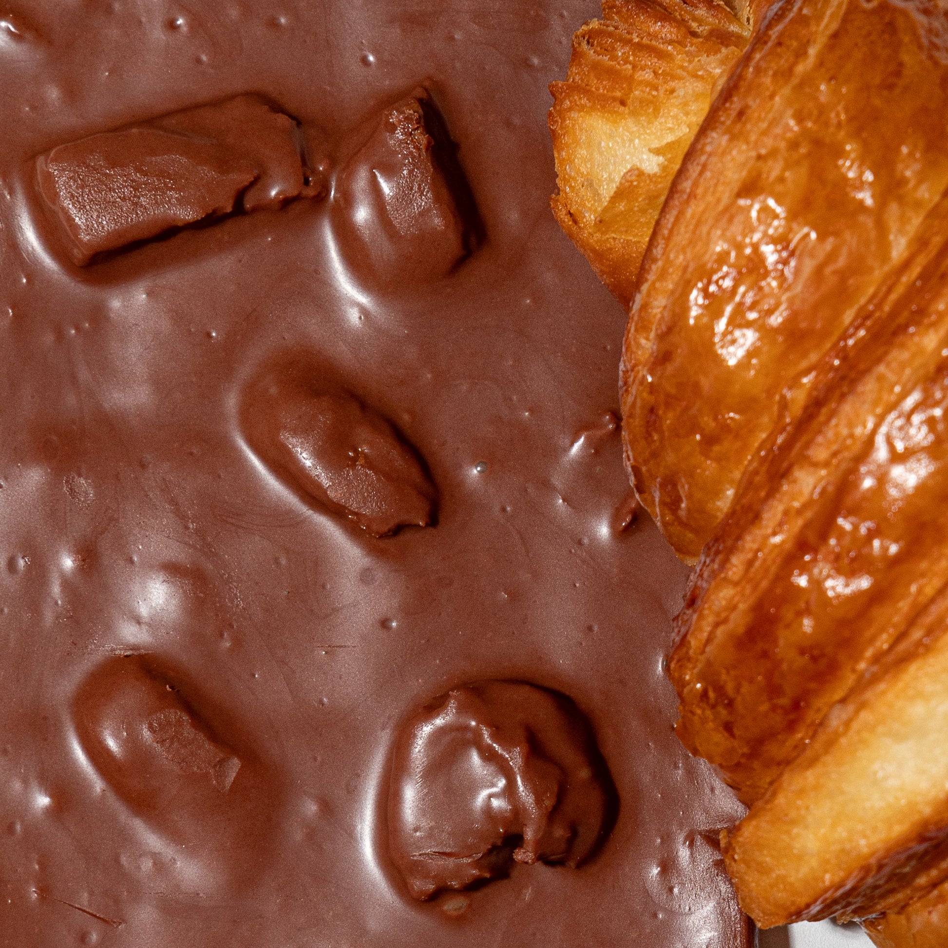 Pain au Chocolat 42% Milk